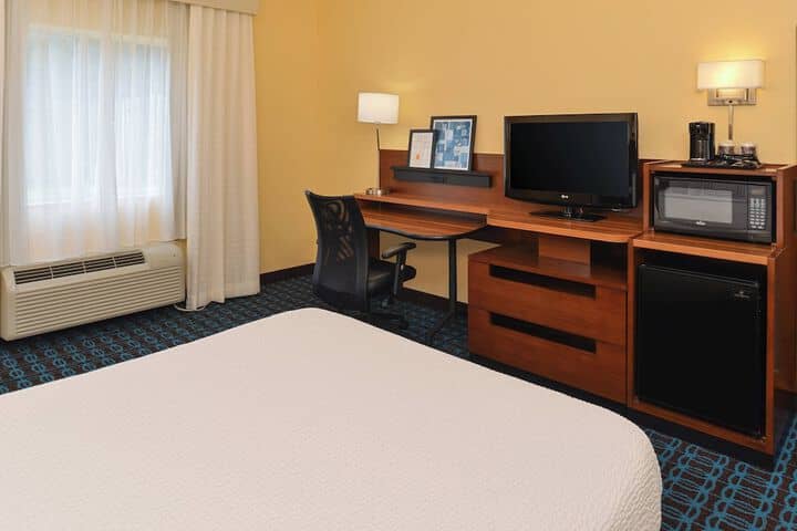 Room 8 of 42